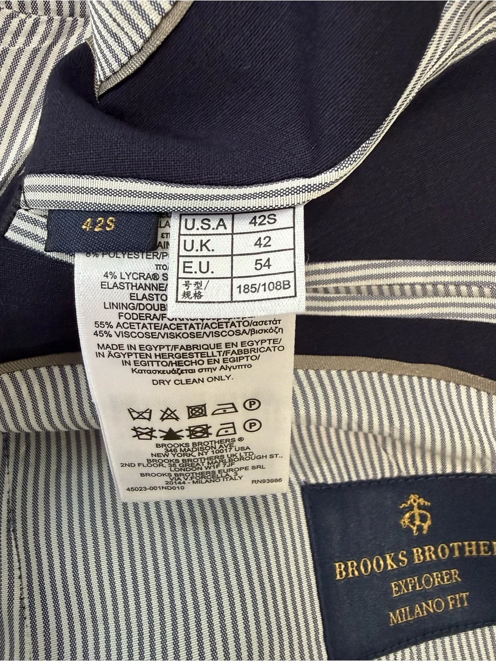 Brooks Brothers Explorer Milano Fit Men's Dark Navy Two-Button Blazer. Sz 42S